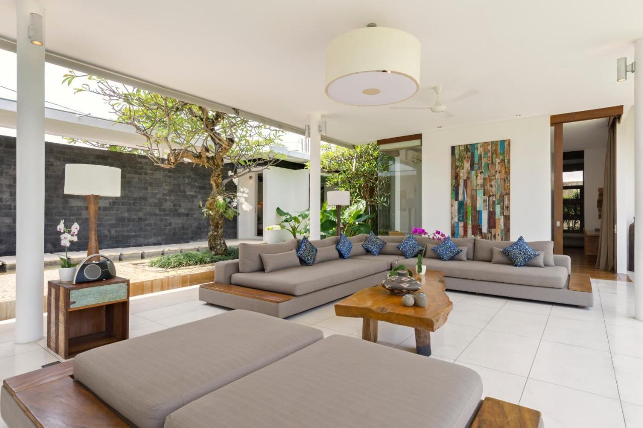 Villa Kavya - 8-Minute Walk From Berawa Beach Canggu  Exterior photo